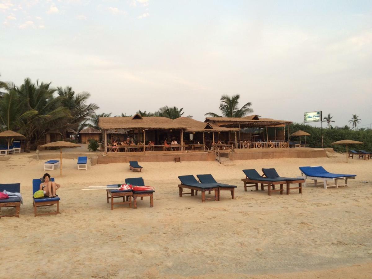 Blue Corner Beach Huts & Restaurant Бенаулим Экстерьер фото